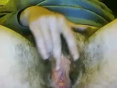 Gauruotas pūlingas mergina besimasturbuojanti 2