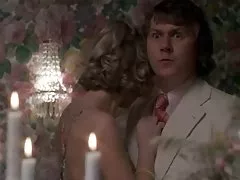 Hopla pa sengekanten (šokinėja prie lovos)--anglų dub