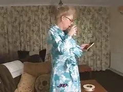 Prasta vienišas močiutė