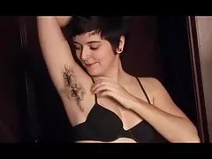 Seksualus gauruotas pūlingas babe pasakoja apie savo nuostabų kūno plaukai