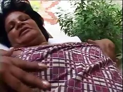 54yr old juoda močiutė vanessa myli čiulpia ir fuck bbc