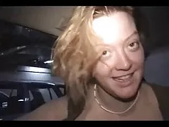 Šviesiai redhead vėpla pakėlė ir pakliuvom į automobilį