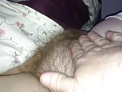 Išspaus savo minkštas išsipūtęs gauruotas piliakalnis