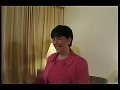 Vyras staigmenos gauruotas brit žmona su 3 gaidžiai