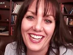 Mėgėjų Amerikos realią motina prie kompiuterio