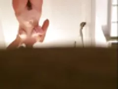 Slow motion Plaukuotas Bushas žmona kaip iš dušo