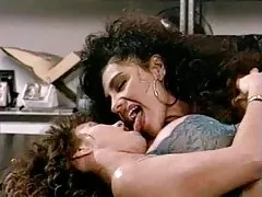 Aistringai office threesome pradedant lesbiečių žaidimas