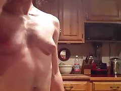 Plaukuotas mergaitė valyti dantis