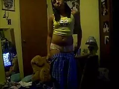 Plaukuotas hottie su petnešos